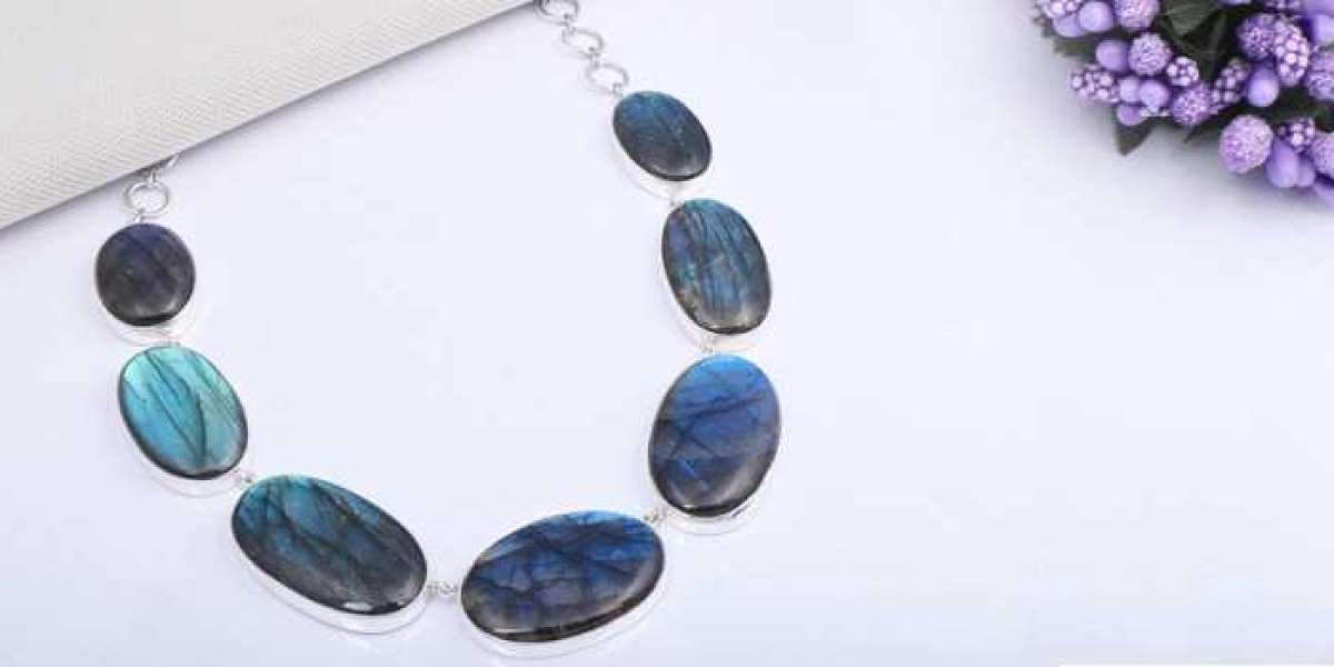 The Things To Know Before Getting Labradorite Jewelry