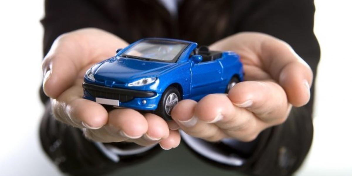 Digital Solutions: Managing Car Insurance Online